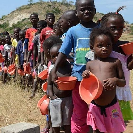 Children at a community feeding point